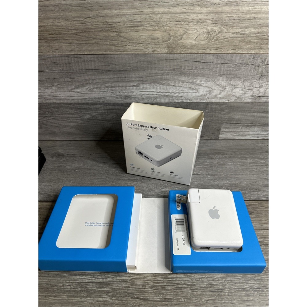 Apple Airport Express‎ Base Station With AirTunes MAC + PC M9470LL/A Model A1084